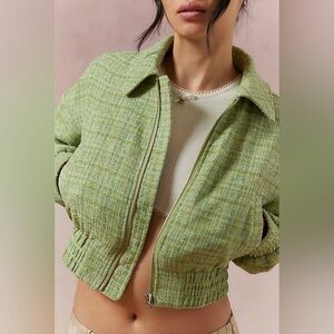 URBAN OUTFITTERS x KIMCHI BLUE - Kimchi Evelyn Cropped Bomber Jacket